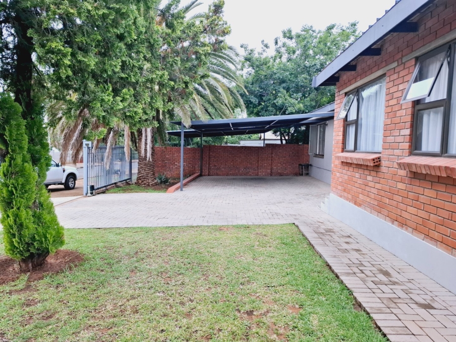 4 Bedroom Property for Sale in Generaal De Wet Free State